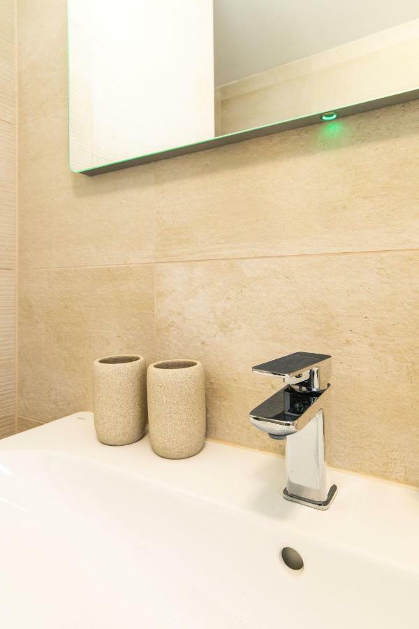 Newly Renovated, Full Equipped And Quiet Apartment Trnava Bagian luar foto