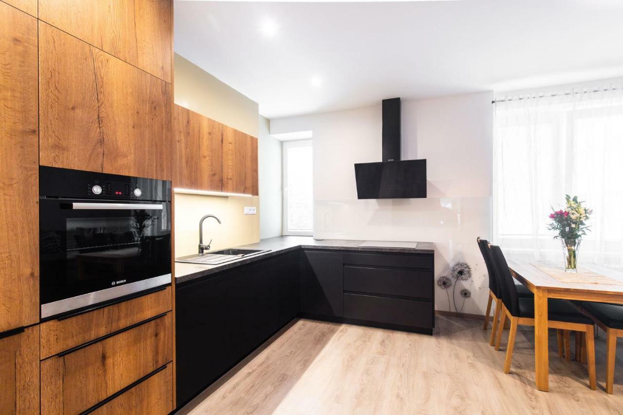 Newly Renovated, Full Equipped And Quiet Apartment Trnava Bagian luar foto